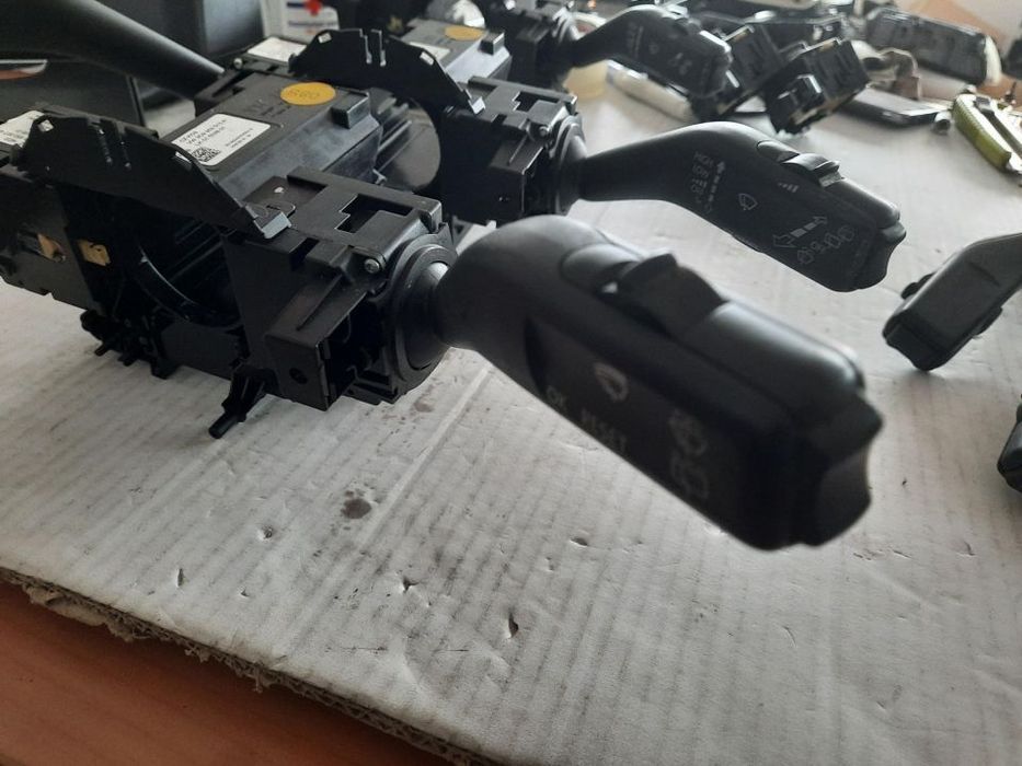 grup manete semnalizare și stergatoare cu bord computer vw Passat b6