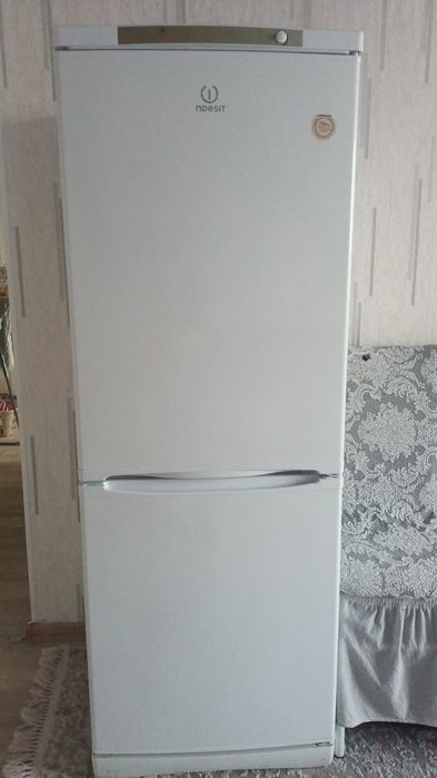 Холодильник мощный продам