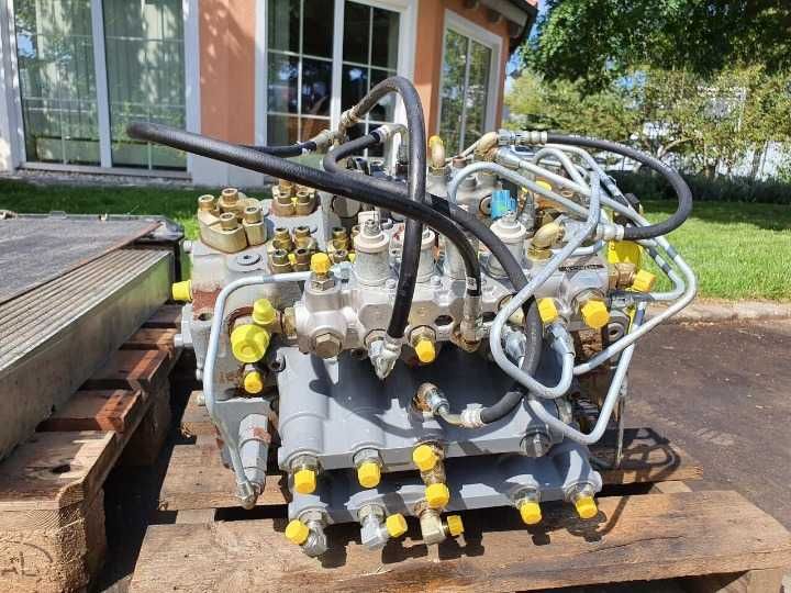 Distribuitor hidraulic Hitachi ZX210LC-6 - Piese de schimb Hitachi