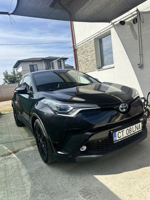 Toyota C-HR Hibrid – proprietar, dotări premium, cauciucuri noi