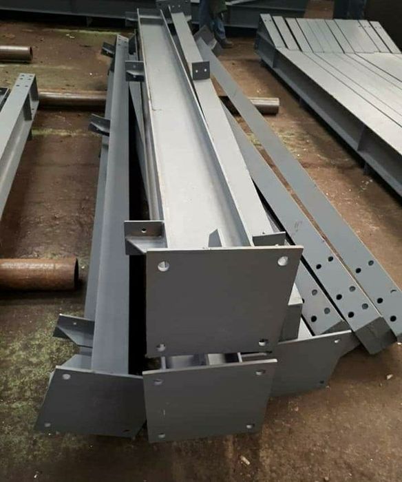 Vând hală metalica 10 X 10