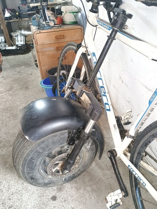 Furcă, roată și aripă cyti koco