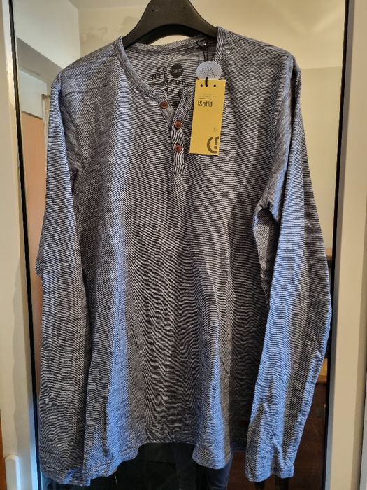 Bluza barbati "!Solid". Marimea M. Noua.