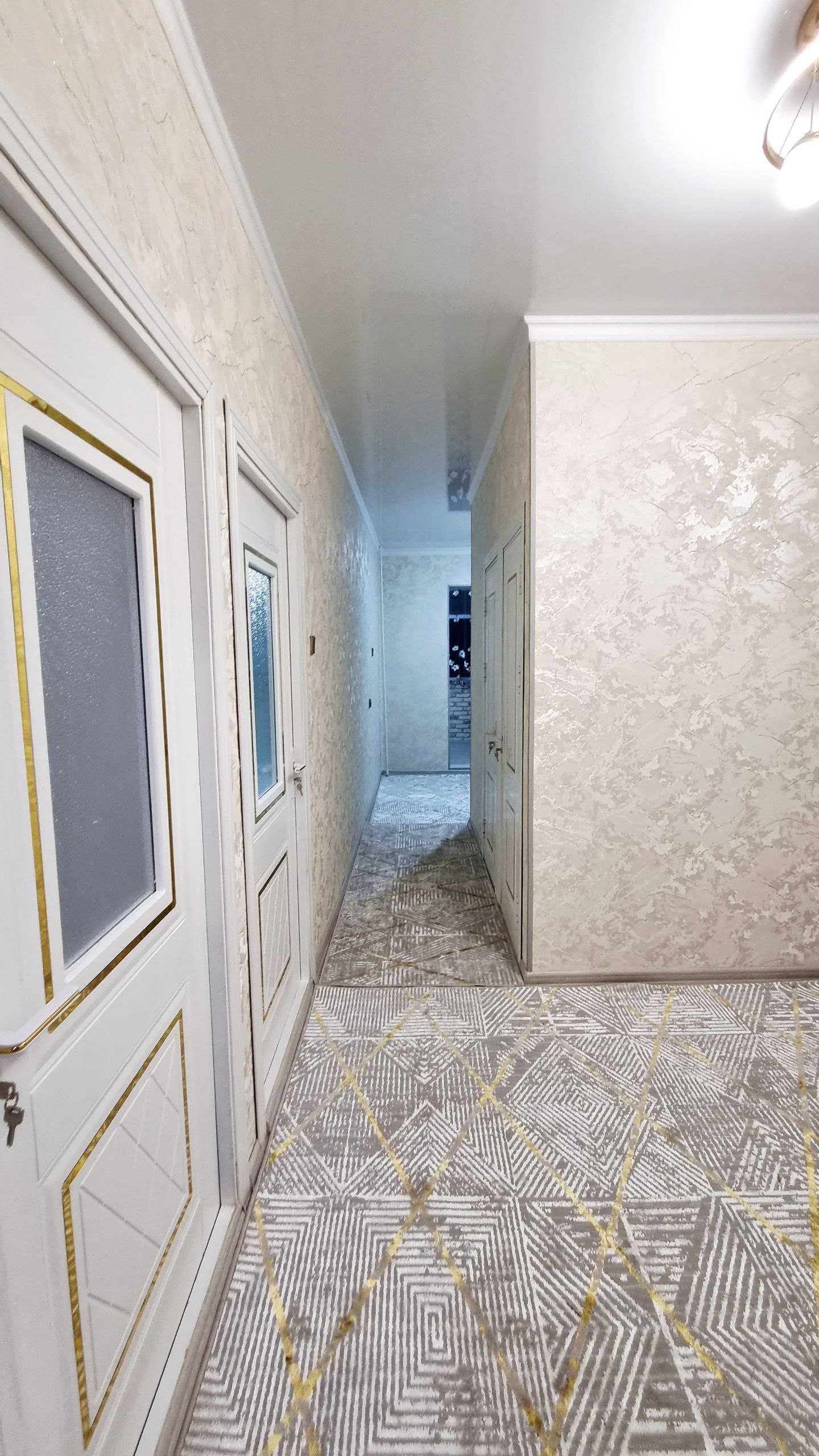 Продаётся 3x комн квартира на 3 этаже Шарк 1  базарчик