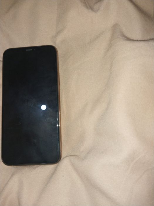Sotiladi telefon