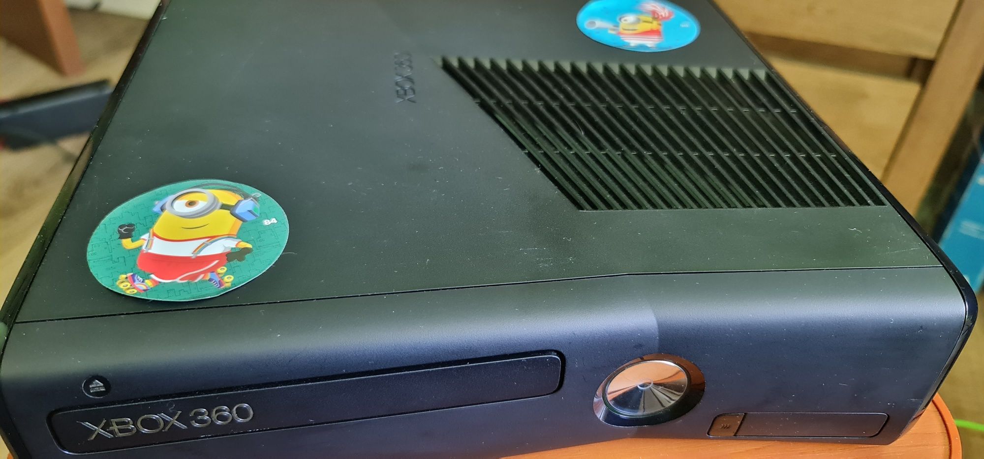 Console  si Jocuri Xbox 360 S (E)  cititi anuntul!
