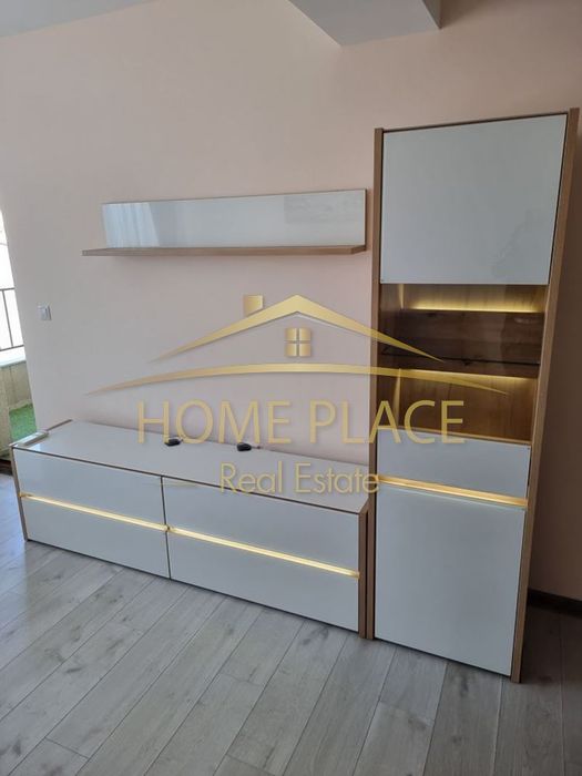 Дава се под наем Двустаен апартамент в Варна, Цветен квартал - 70 кв.м за 561 € - Снимка #1