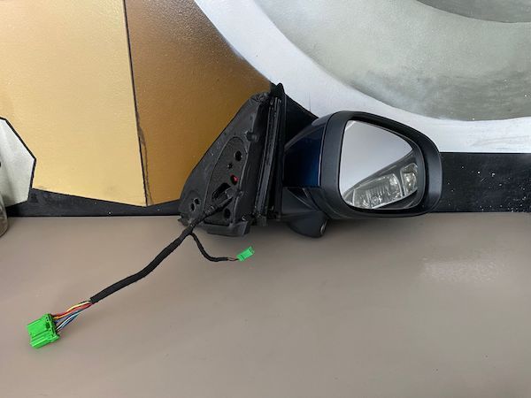 Oglinda dreapta cu rabatre bec memorie si bliss 14 FIRE VOLVO V60 D2 2014+ 31385183