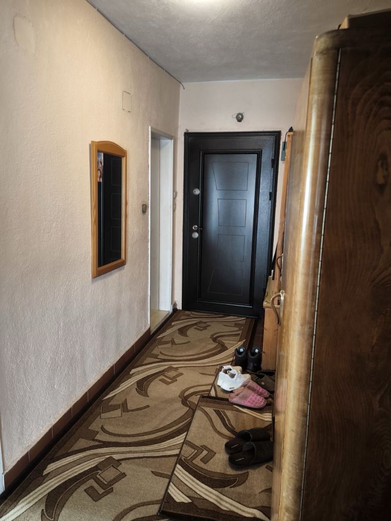 Продава се Тристаен апартамент в Нова Загора - 88 кв.м за 928 €/кв.м - Снимка #2