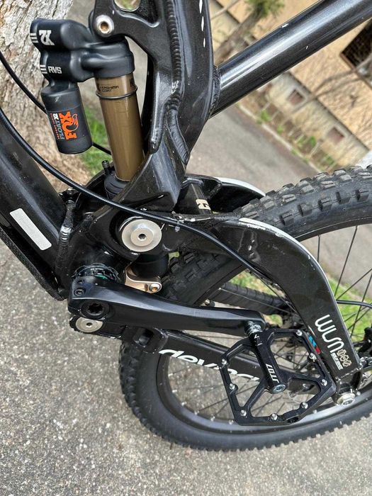 Downhill Bike Devinci Wilson Domain Shimano ZEE FOX Floa tx2 Kashima