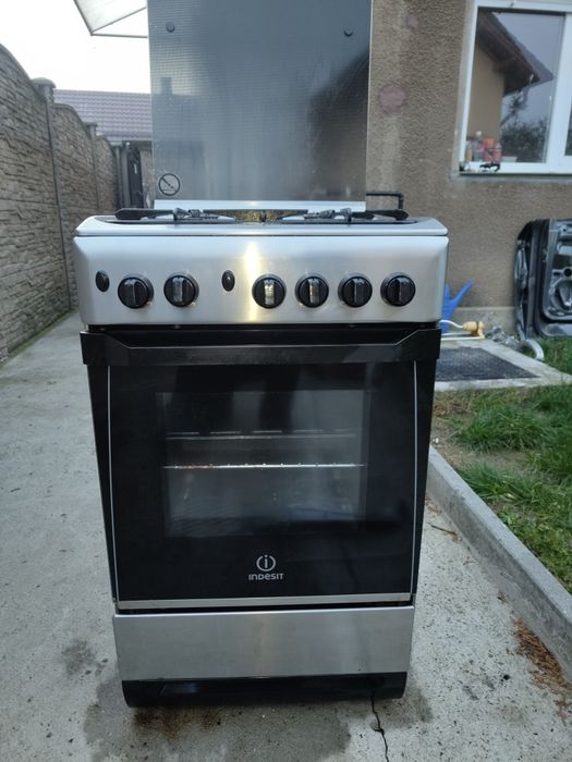 Vand aragaz indesit!