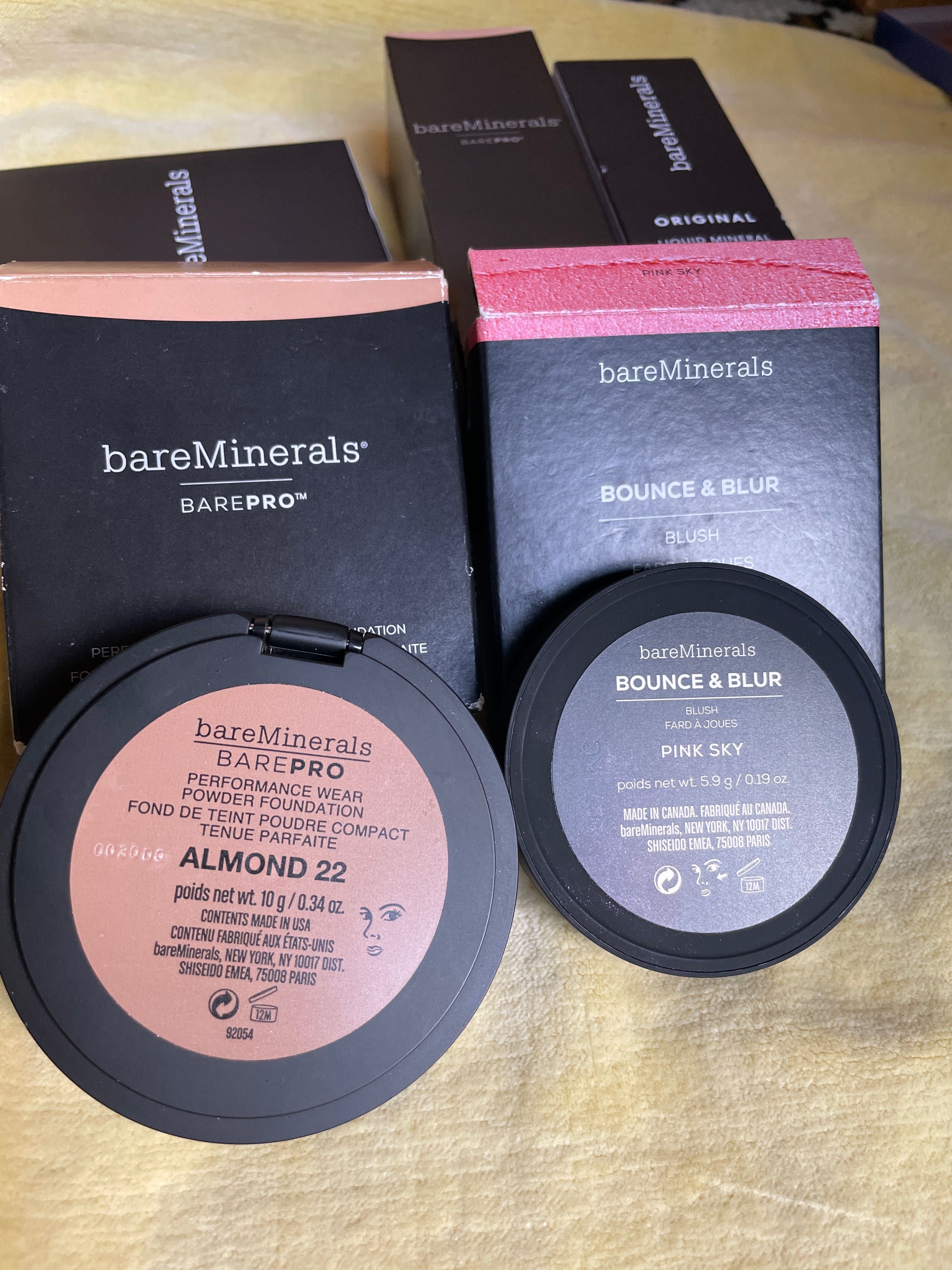 Produse Bare Minerals noi