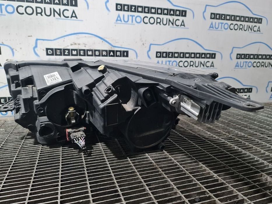 Far Dreapta Opel Crossland Facelift 2020 - 2025 SUV 4 Usi (1359) LED Adaptiv 39153434