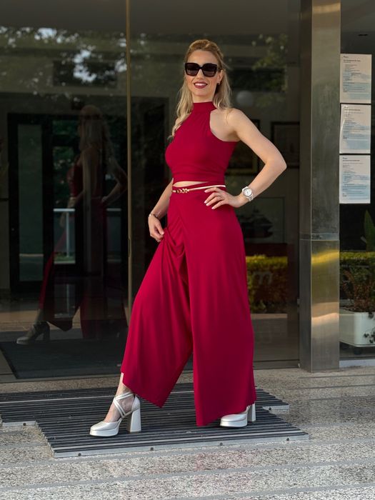 Дамски червен костюм с пола-панталон XS-XL