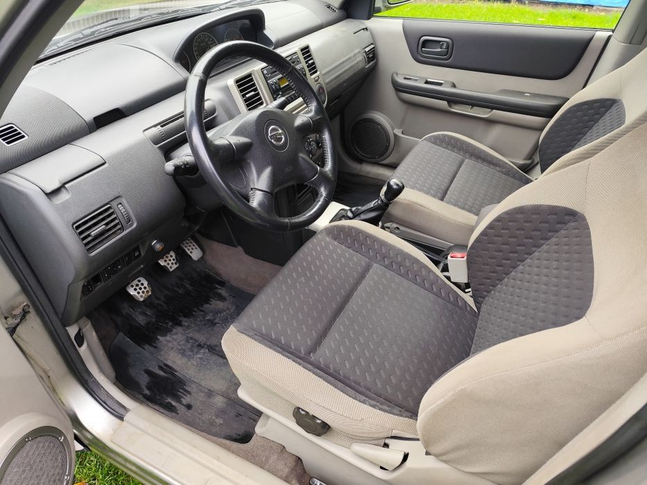 Vând Nissan X- Trail 2004