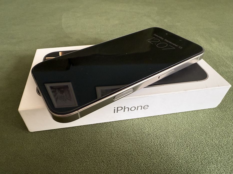 Vand Iphone 16 Pro, neverlocked, stare excelenta, 98% baterie