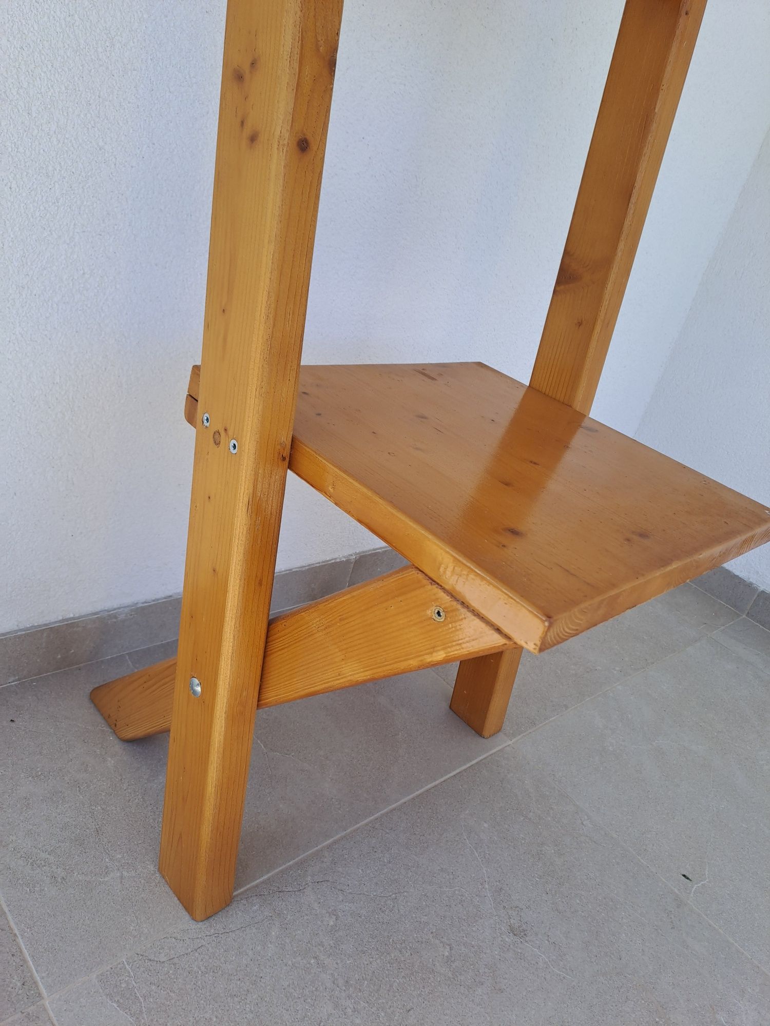 Vand suport prosoape / etajera tip scaun