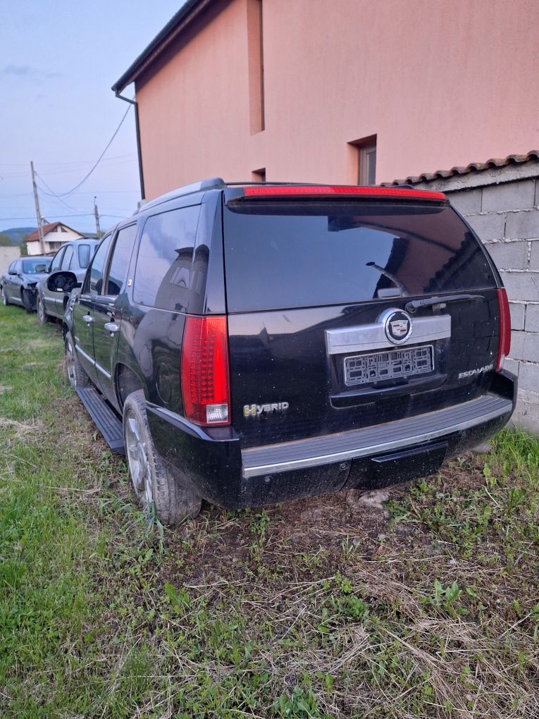 Cadillac escalade pentru piese
