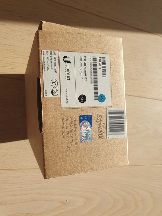 Router Ubiquiti ERPoE-5