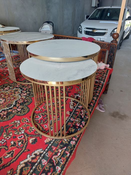 Jurnalniy stol (ona bola) stol