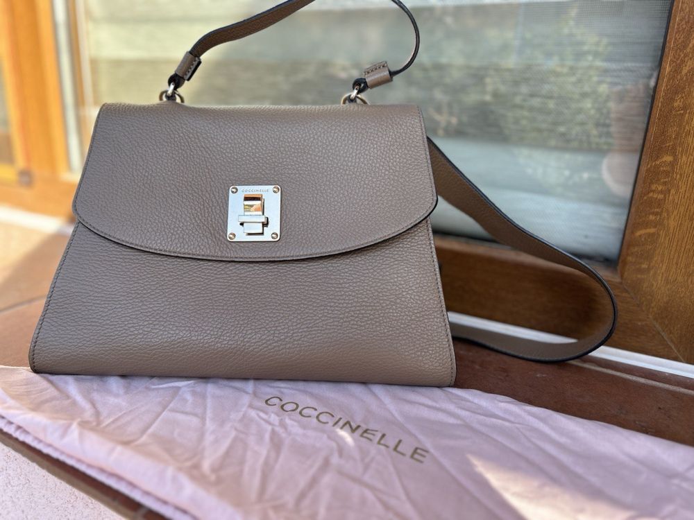 Продавам чанта COCCINELLE