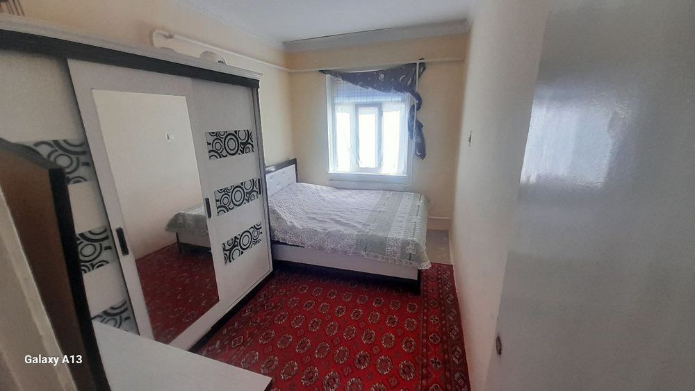 Raysentirda  5 xonali kvartira sotilodi