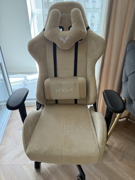 Продам игровой стул.