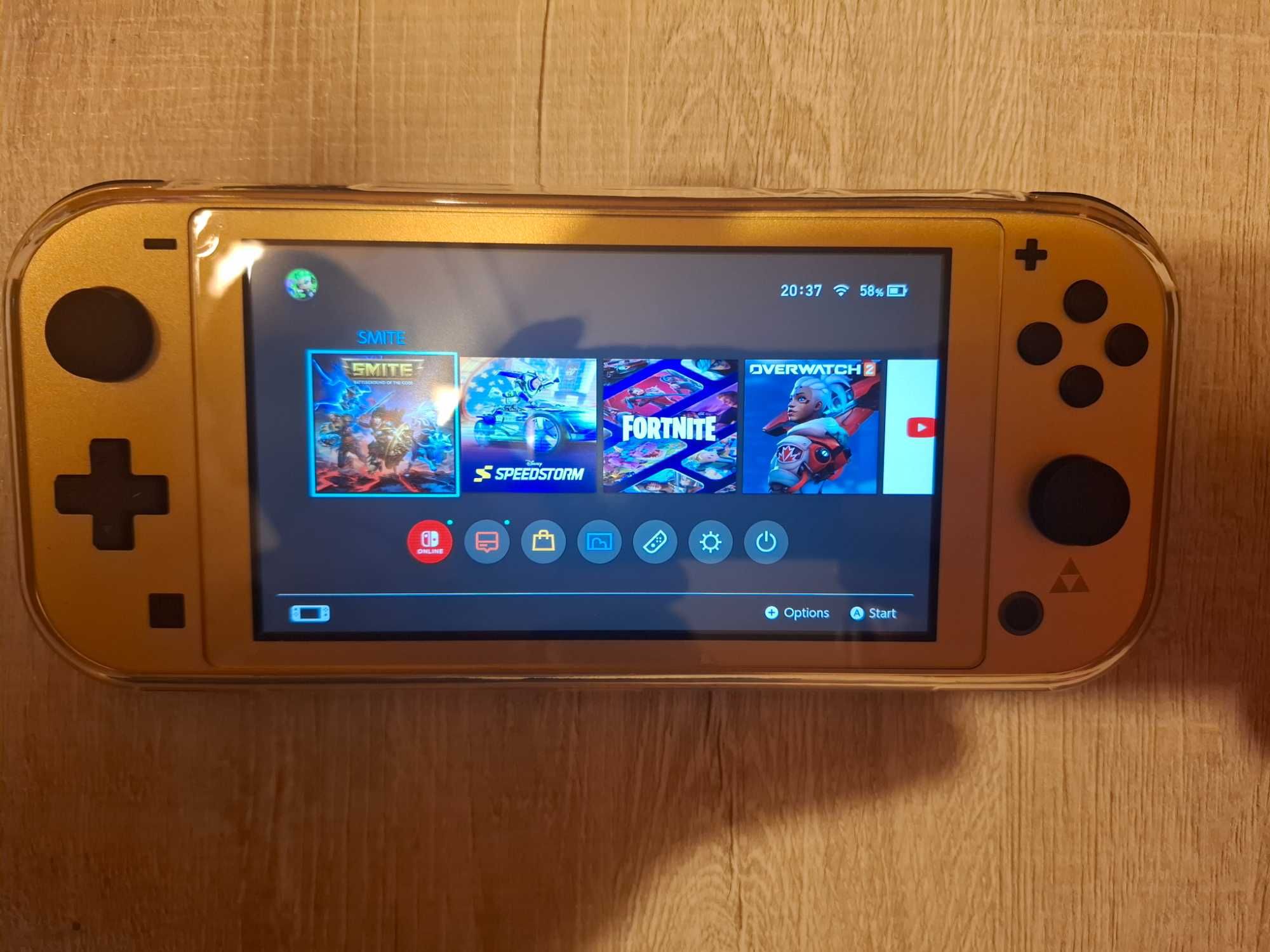 Nintendo Switch Lite Hyrule Edit.+1 год.Online абонамент, кейс, калъф.