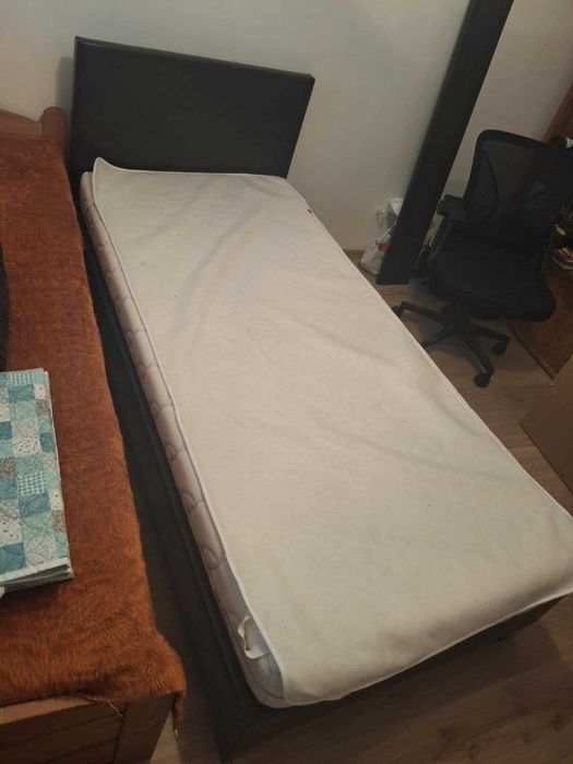 единично легло с матрак 200х90