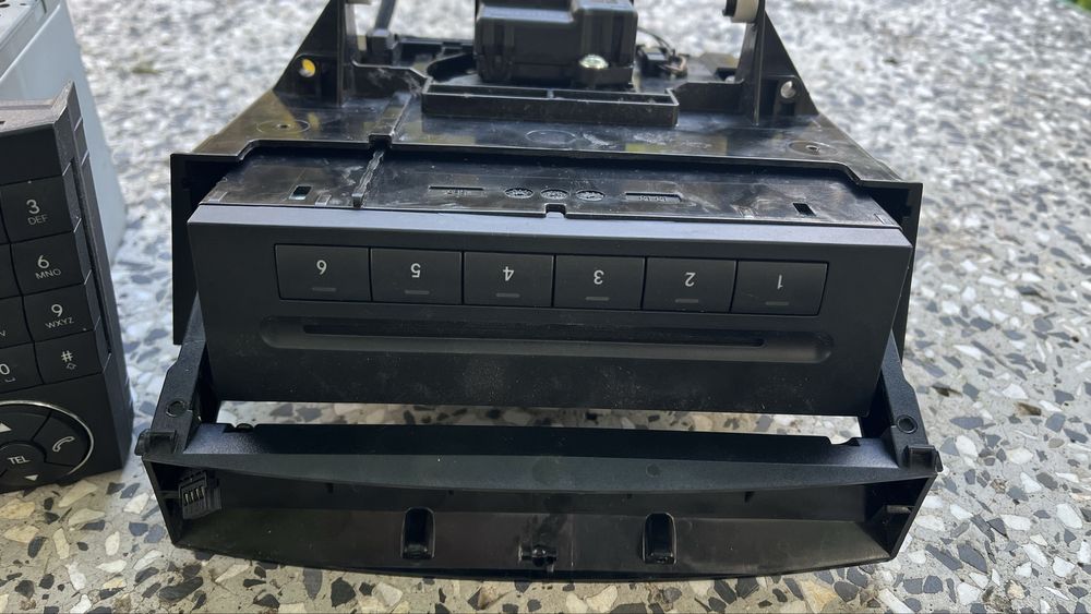 CD плеър и CD чейнджър за Мерцедес W211