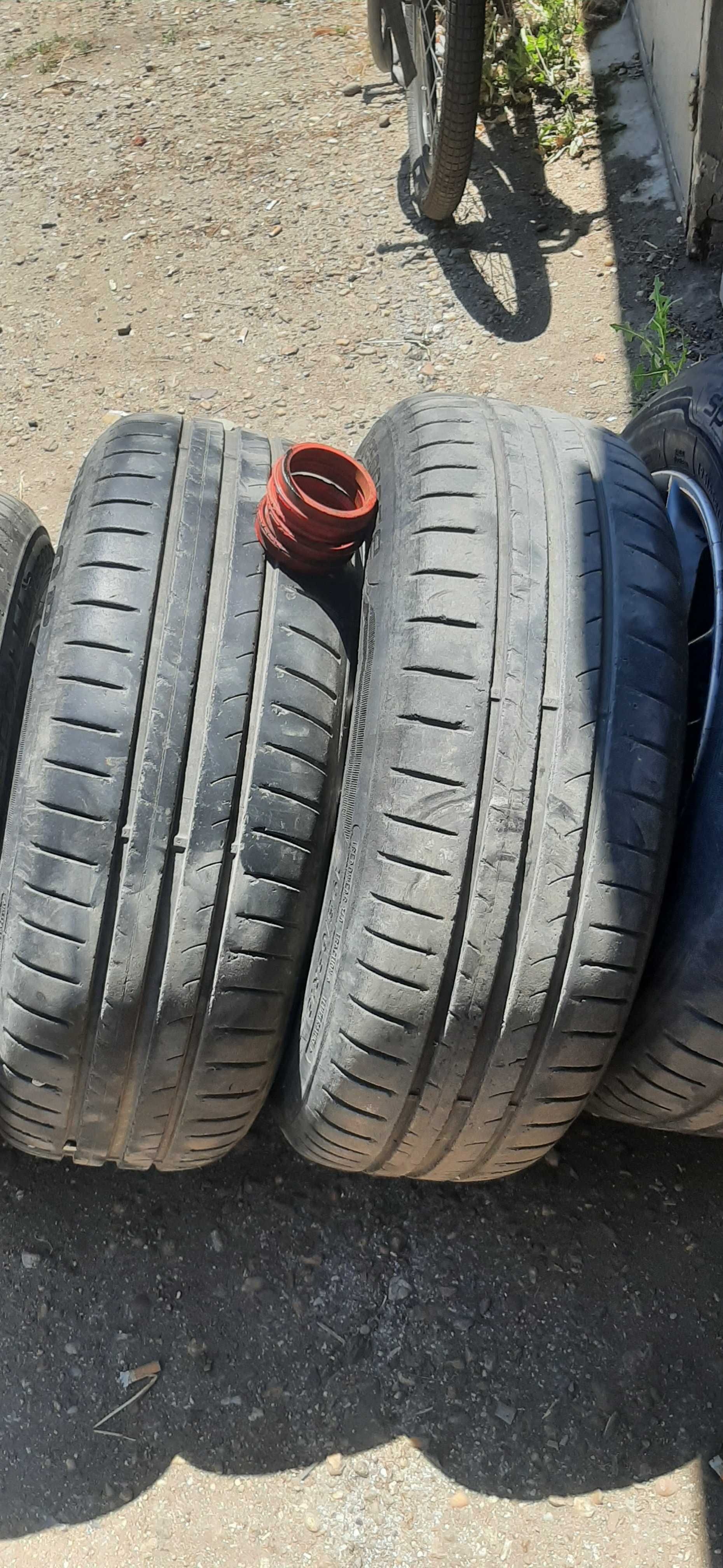 Гуми DUNLOP 195/65/15 с лети джанти