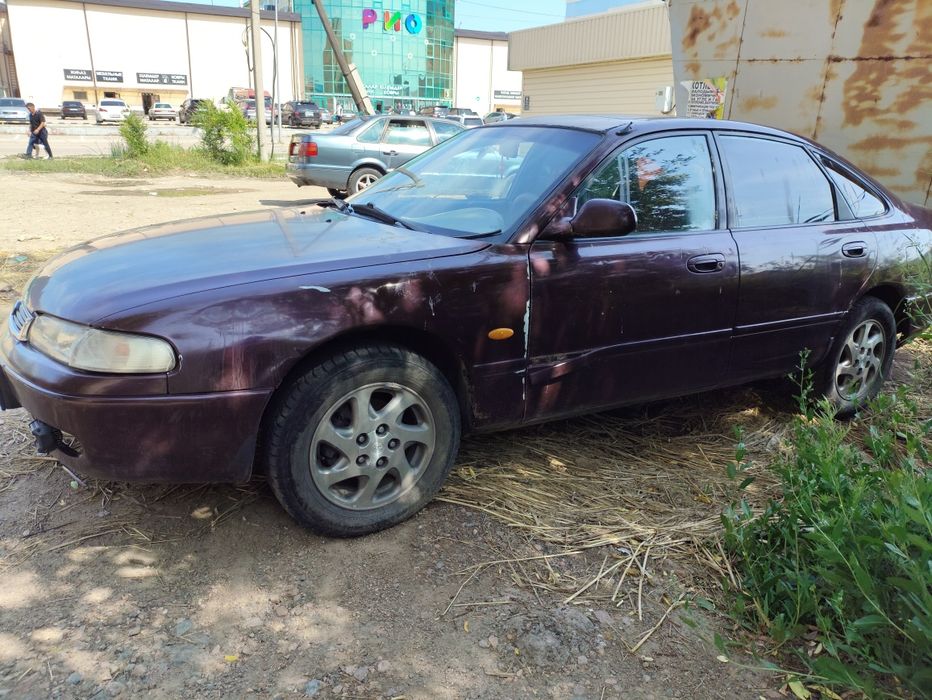 Mazda Cronos 626
