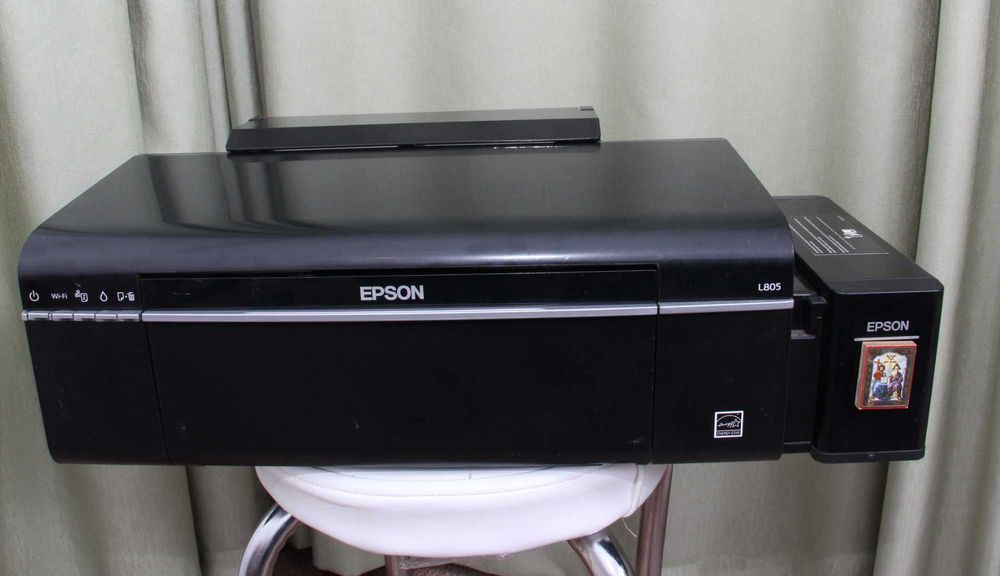 Продавам принтер epson l805