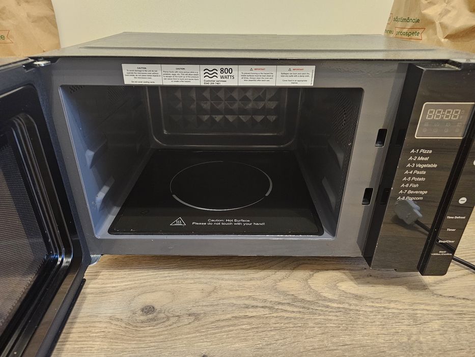 Microwave Russell Hobbs