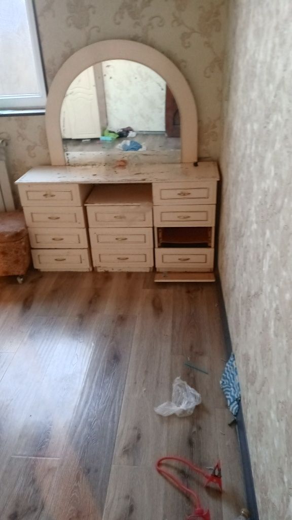 Отдам все что на фото за 100.000