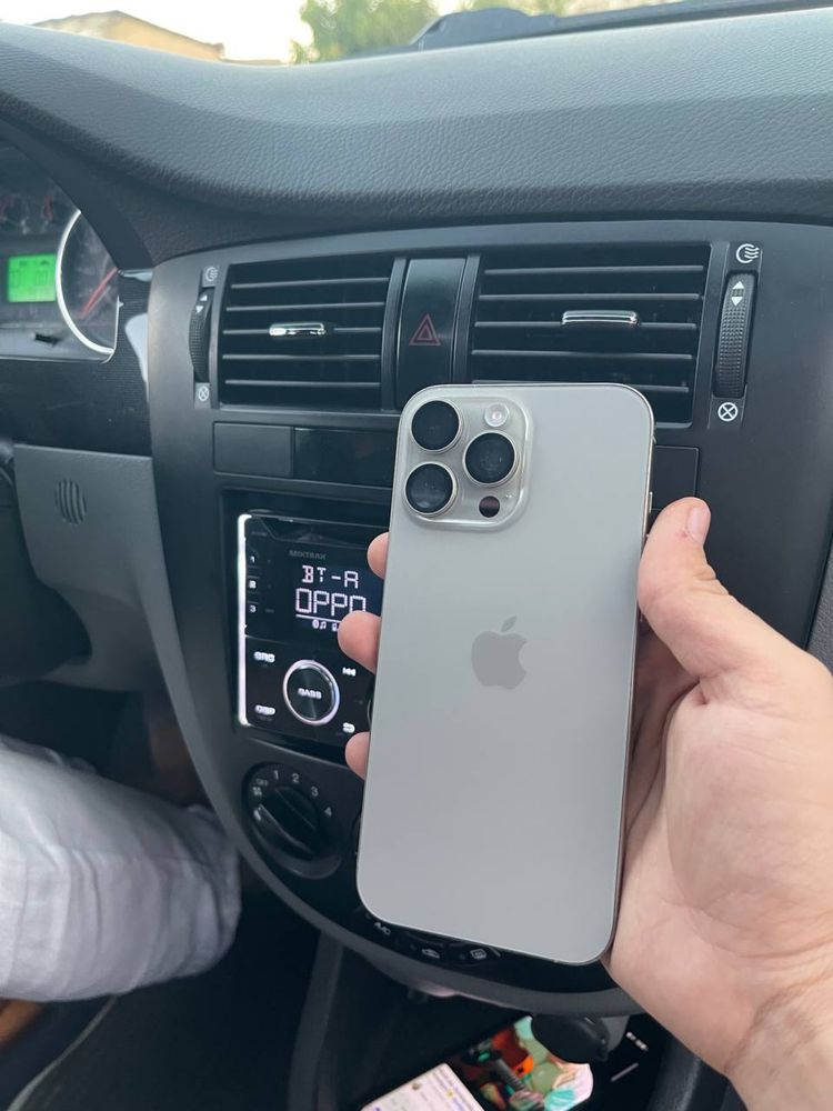 Iphone 16pro max 100% 70sikl