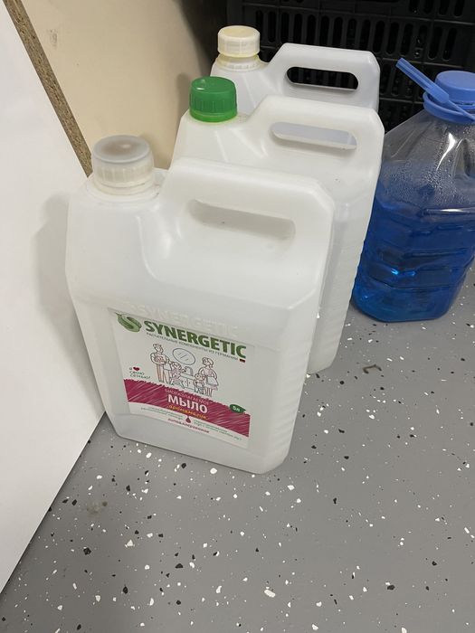 Продам пластиковые канистры