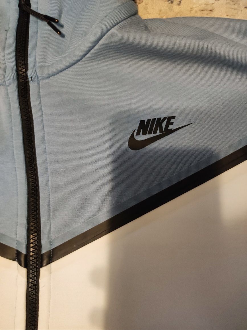 Nike tech albastru