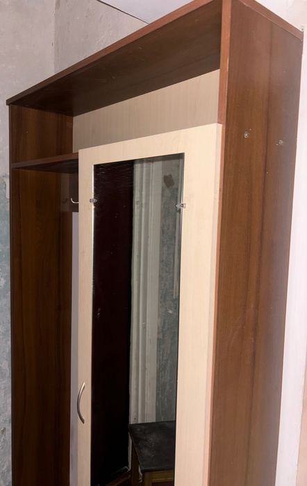 Шкаф в прихожую б/у