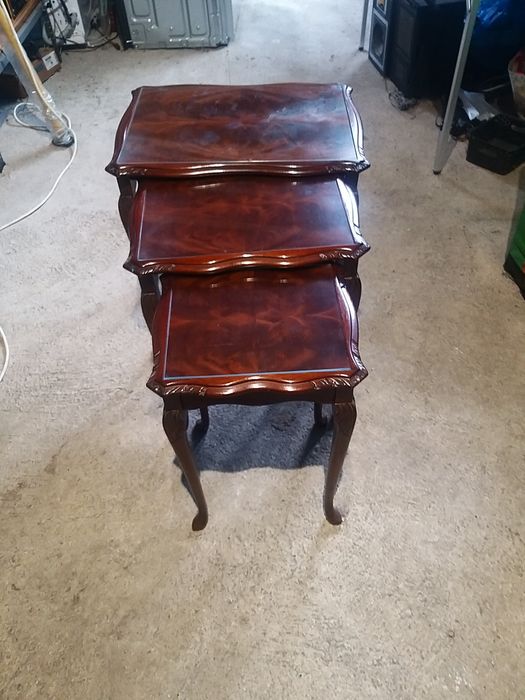 Тройка помощни масички и Маса холна ретро