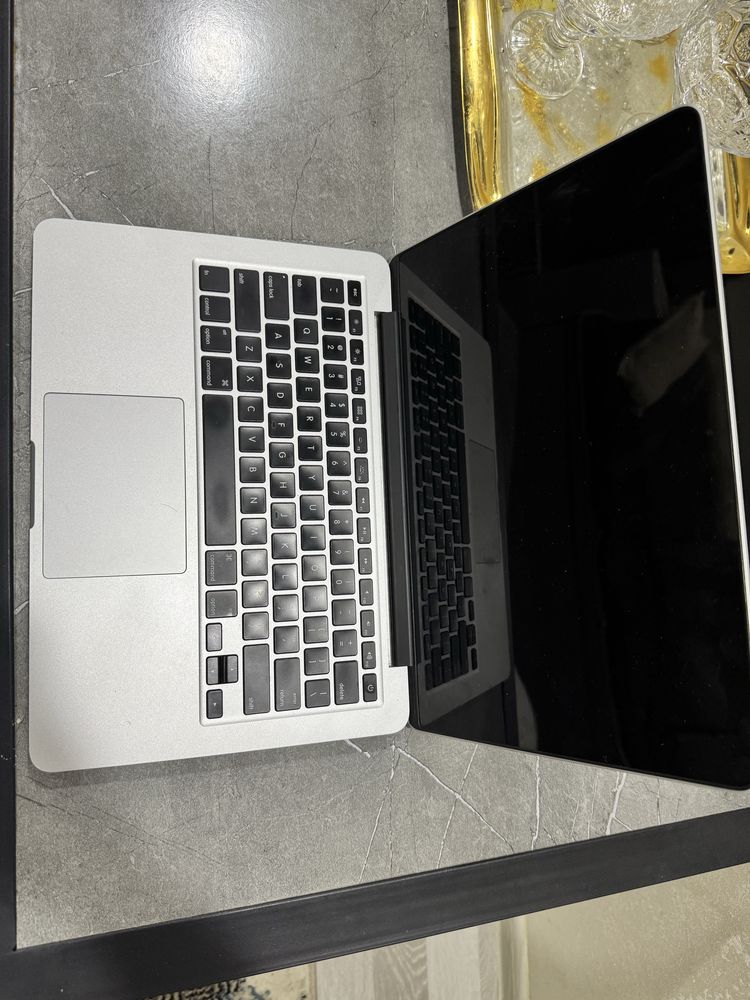 Продаю macbook pro