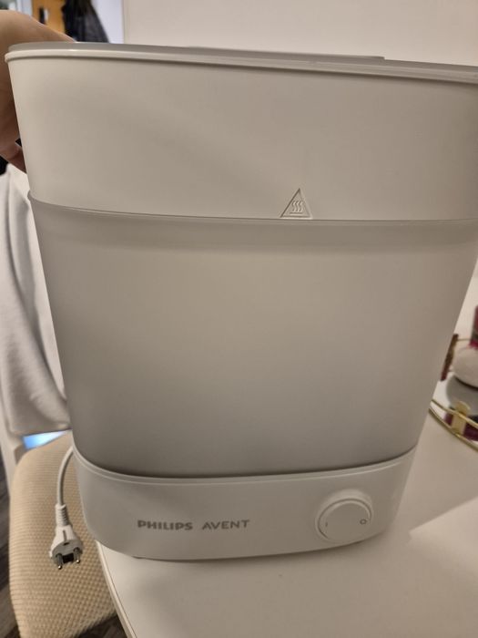 Vând sterilizator biberoane Philips Avent