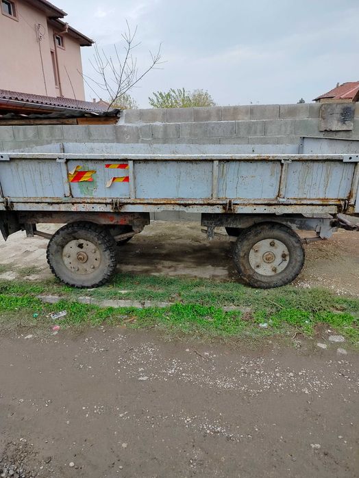 Ремарке за трактор