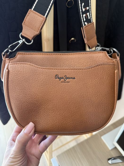 Pepe jeans чанта от еко кожа
