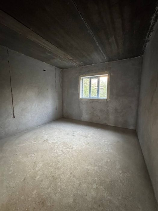 Бектемирский район Ийк-Ота 2.5 соток 7 комнат 4 кровня срочно