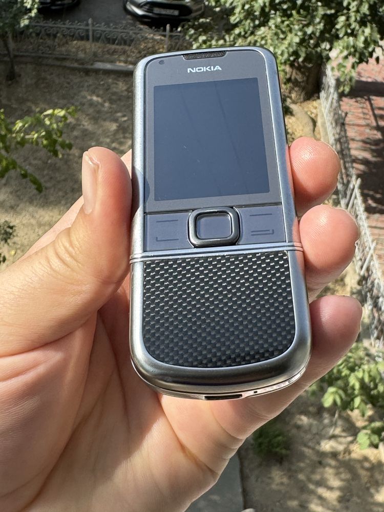 Nokia 8800 art carbon