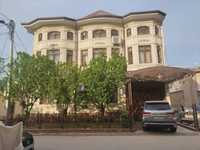 Продается 4х этажный дом  в махалле Домбирабад
