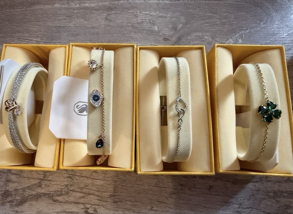 Гривна Swarovski Сваровски Нови
