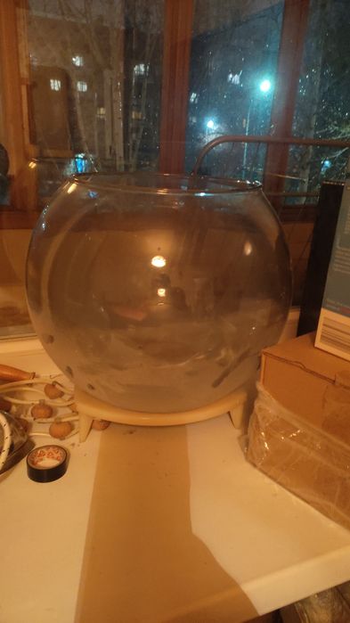 Аквариум,  диаметр 50см..