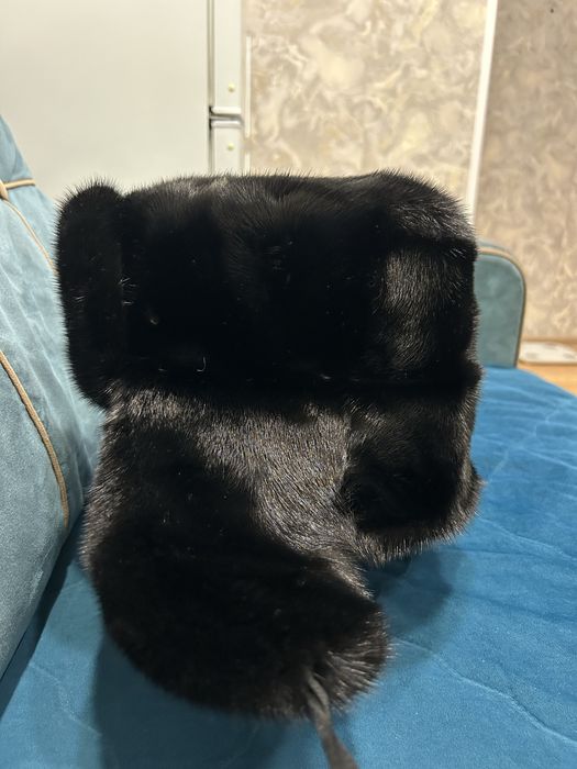 Продам норковую шапку ушанку